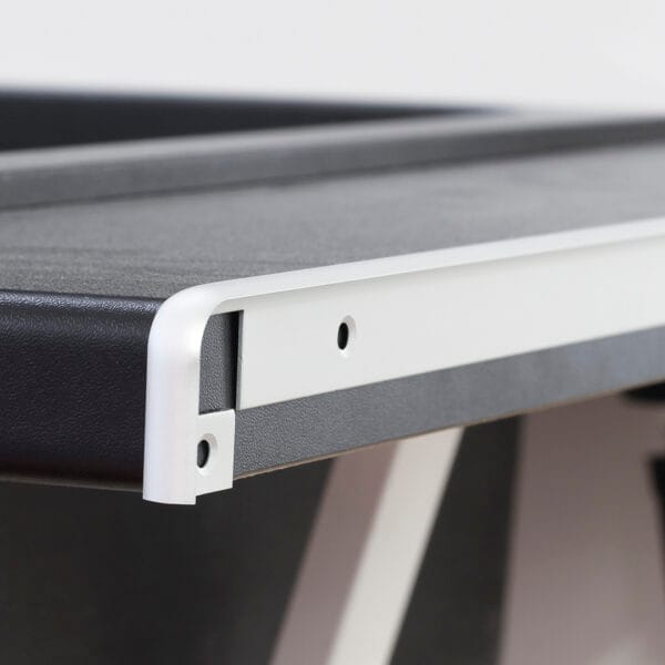 jatkolista 1r/r7,5 tasolle 30 mm alum. lv anodisoitu pit. 600 mm jatkolista 1r/r7,5 tasolle 30 mm alum. lv anodisoitu pit. 600 mm